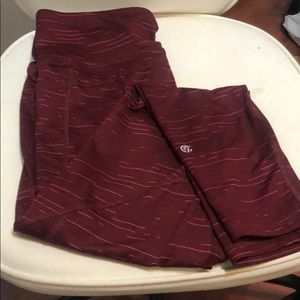 Maroon leggings